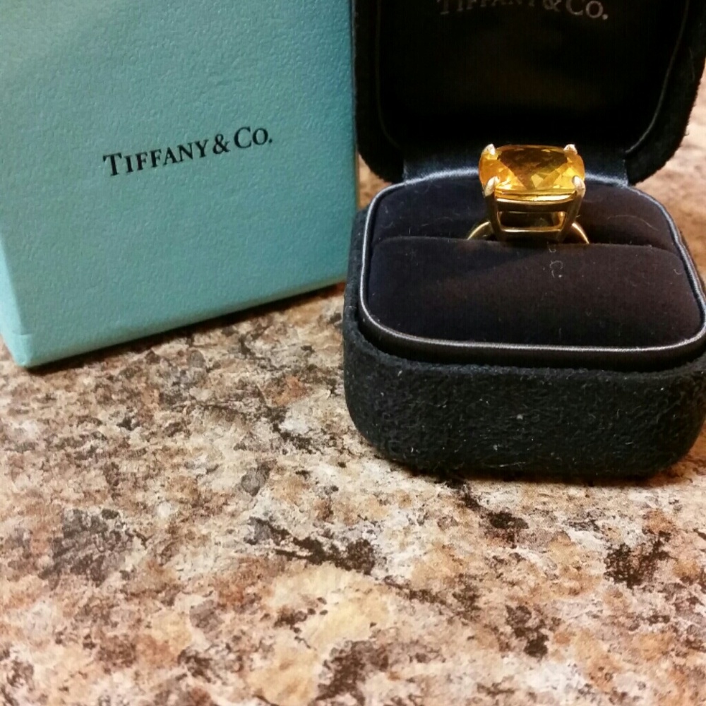 Tiffany & Co. Yellow Ring with Exquisite Design